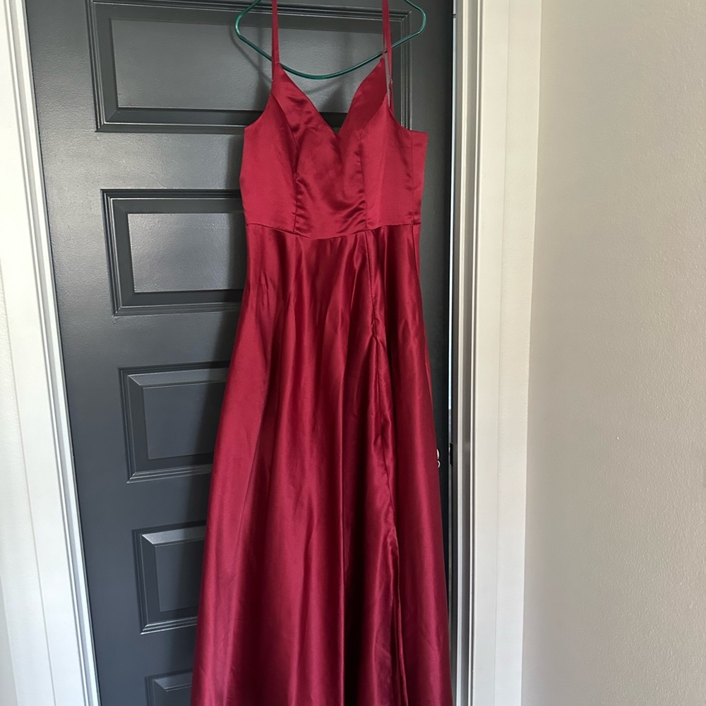 Elegant Red Satin Evening Dress